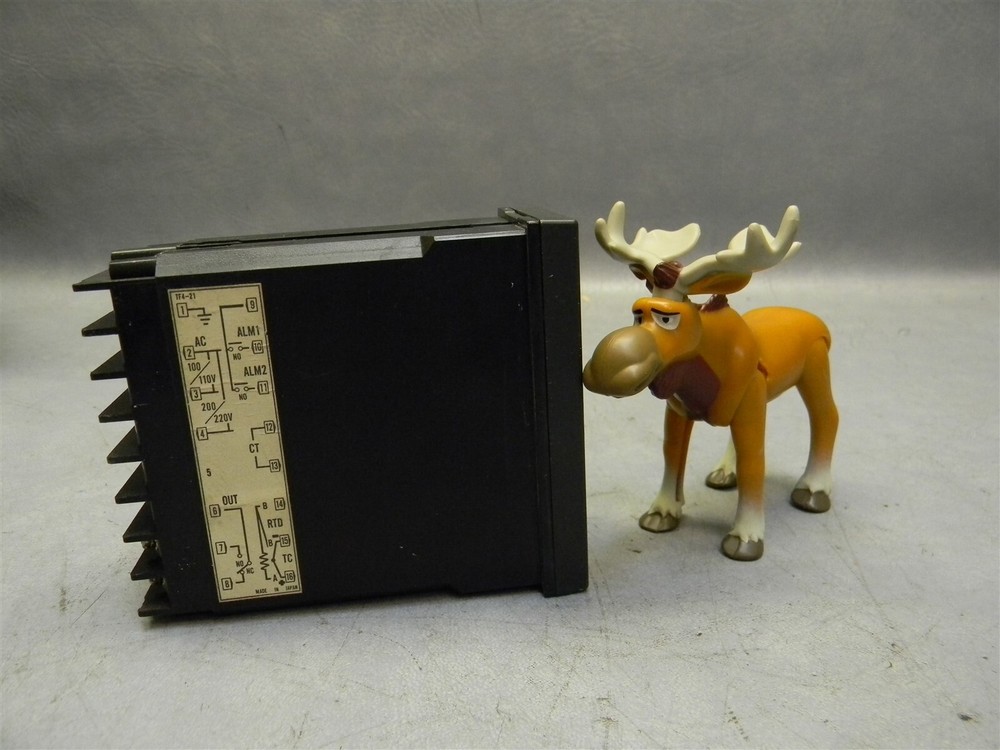 Syscon RKC REX-C400 Rex-C400F JA3-M-AB Temperature Control