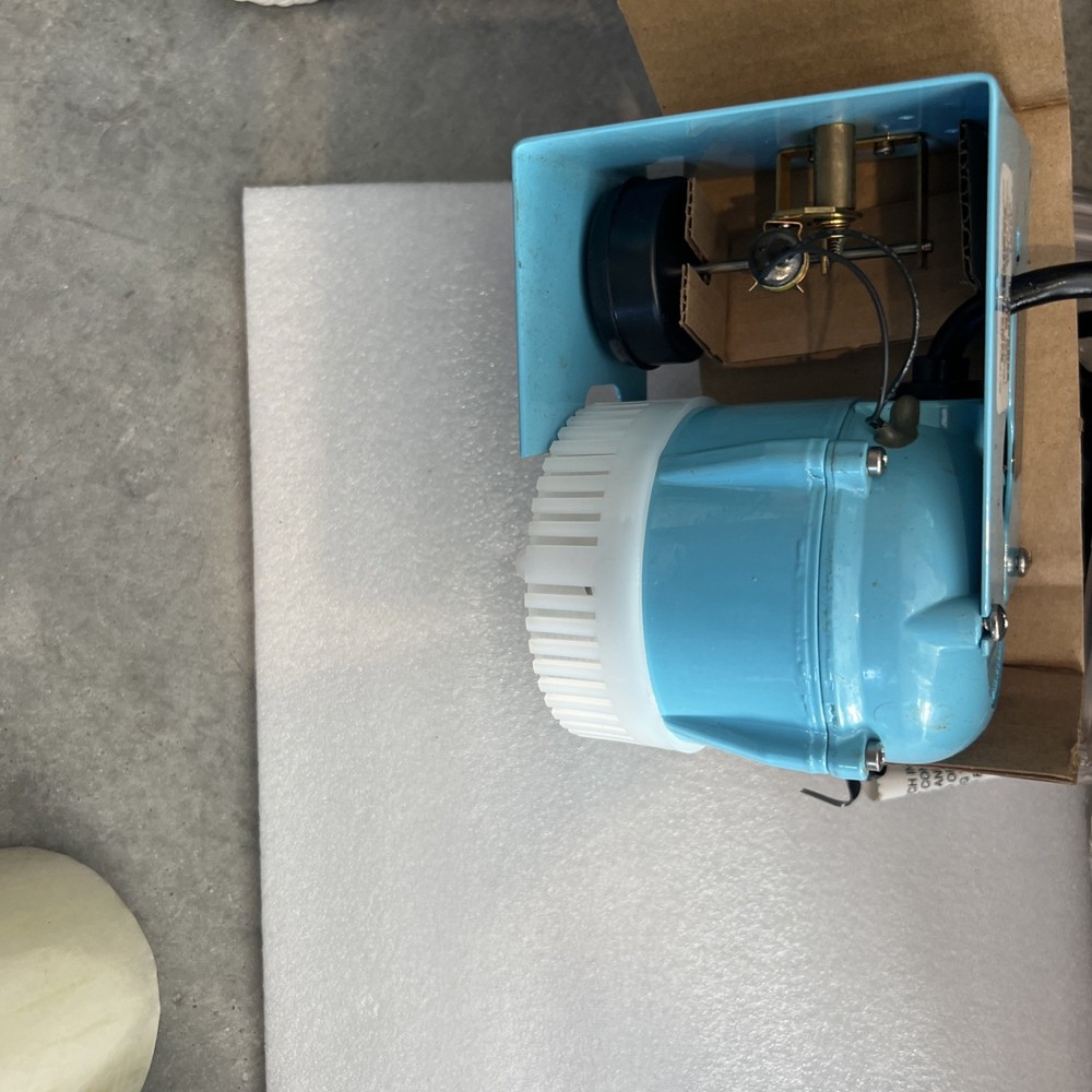 Automatic Dehumidifier Compact Pump Kit