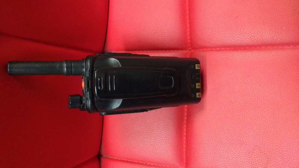 DirectPTT i682 Two Way Global Cellular Network Radio USED POWERS ON