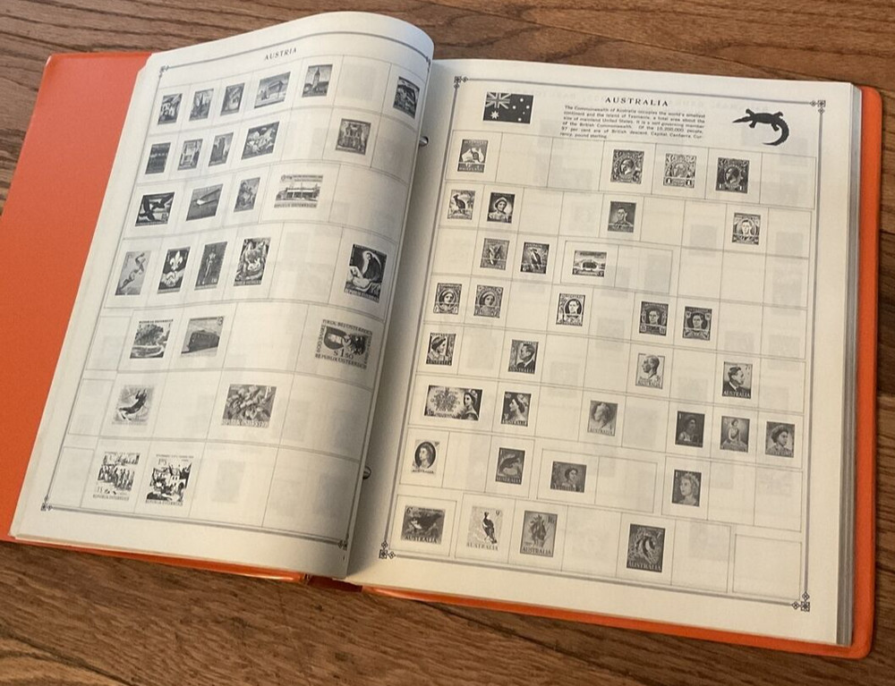 Scott’s World Stamp Album Book Postage Stamp Album 1973/ 4 Stamps Inside/Collect