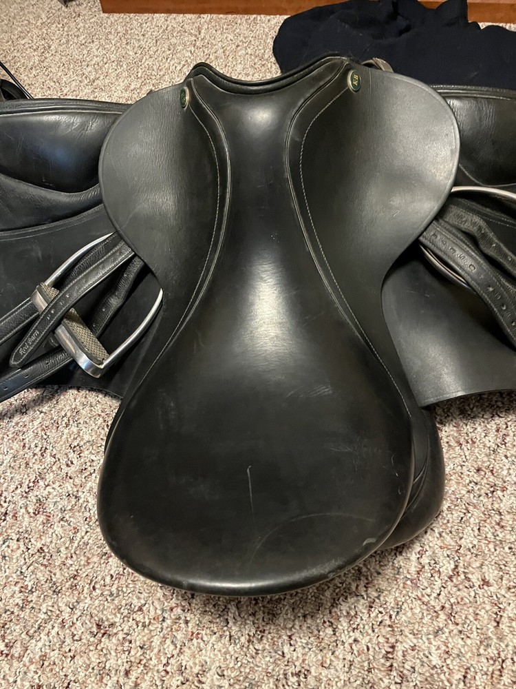 Keith Bryan Santis English Saddle 18”