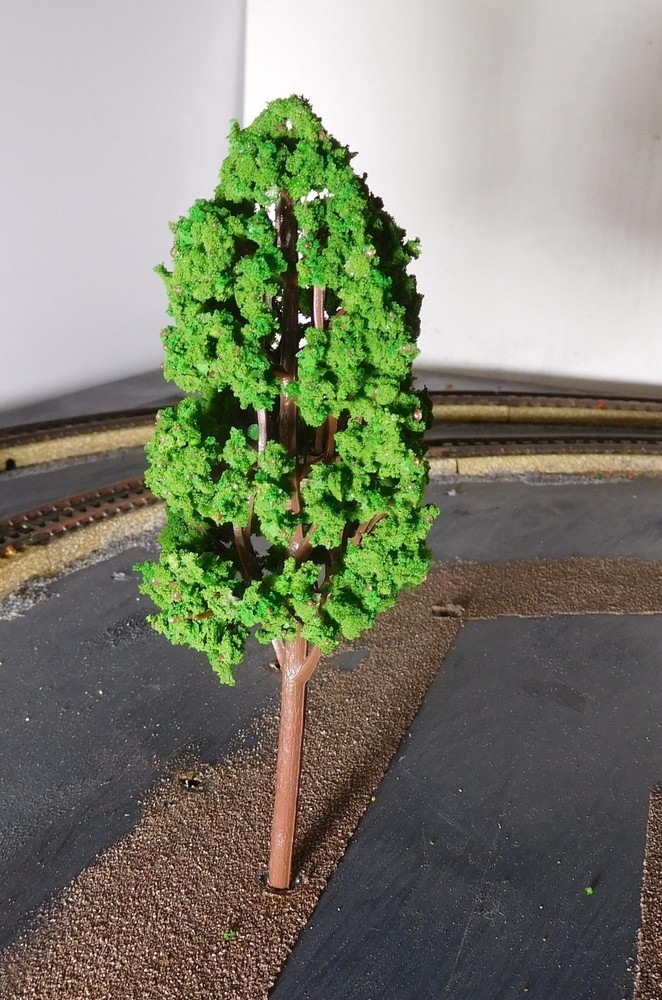 10 Medium Green Deciduous Trees, 160 mm Tall