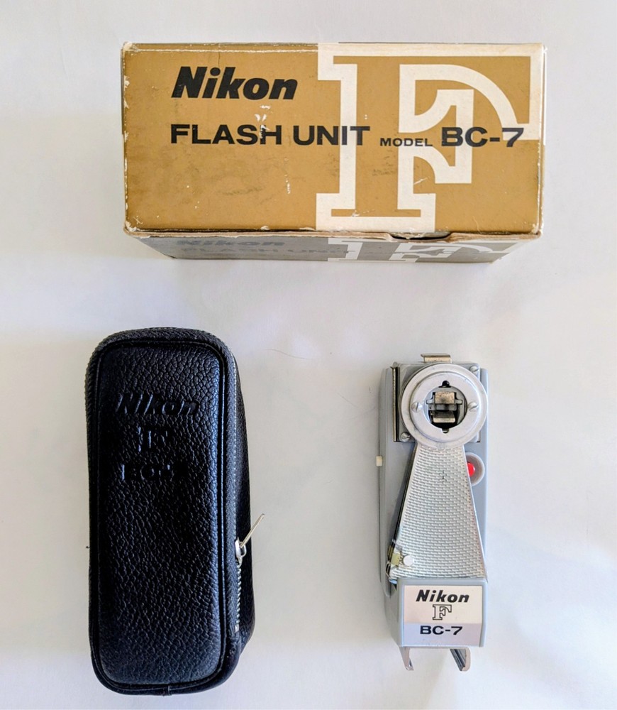 NIKON BC-7 FLASH UNIT! EXCELLENT PLUS COSMETIC CONDITION! w/CASE & BOX!
