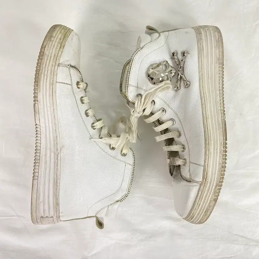Philippe Plain Skull High Top Sneakers 260 61