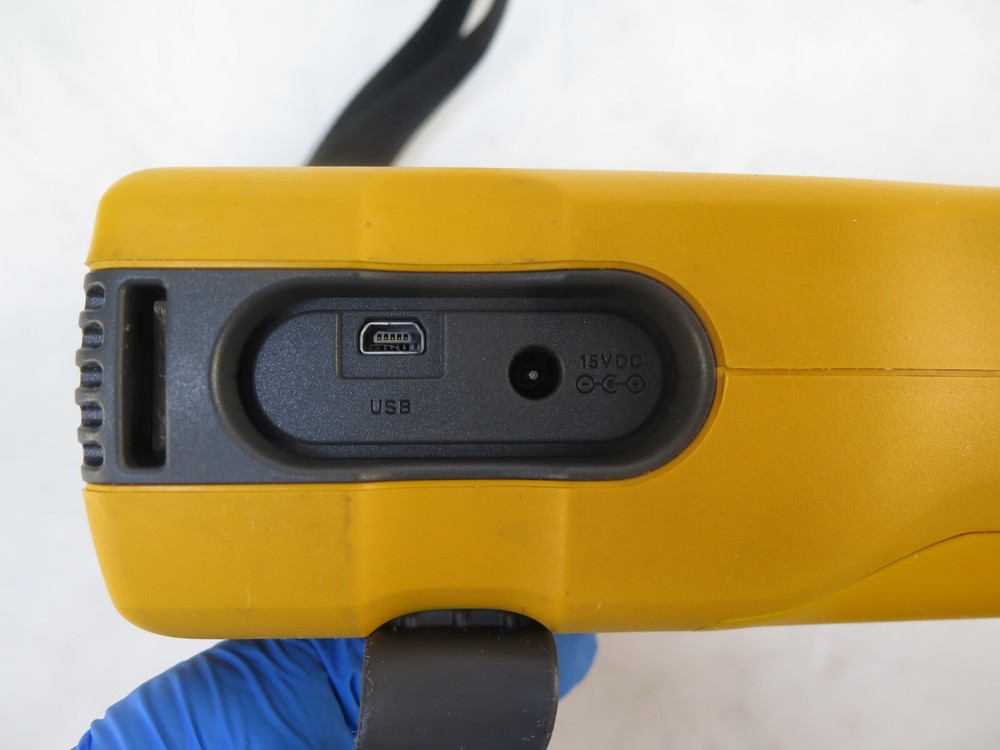 Fluke 754 Documenting Process Calibrator with HART Communication