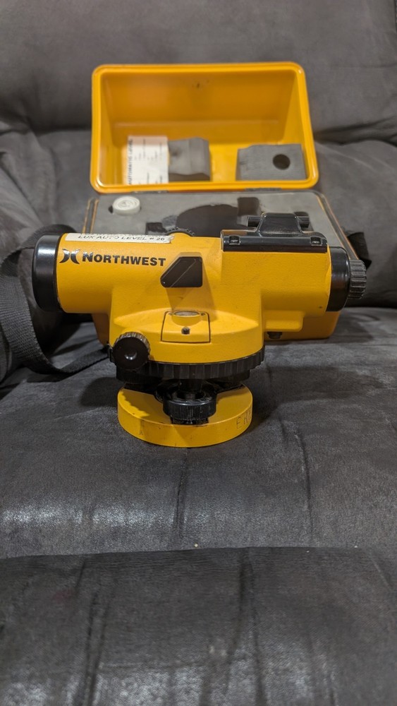 Northwest NAL-26 Automatic Level With Case