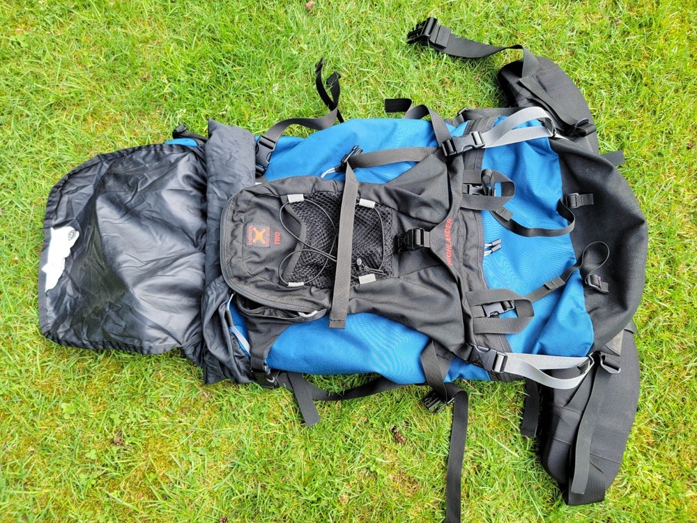 OSPREY 1990's Highlander Vector Two W/ 3L Bladder Internal Frame Hiking Backpack