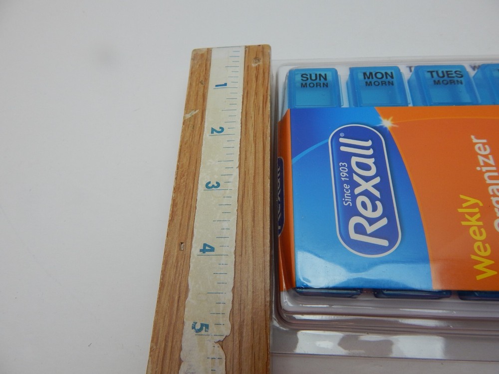 Rexall Weekly Pill Organizer 7 Days Removeable 4 Compartments per Day (W285