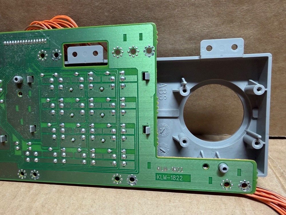 KORG TRINITY PANEL BOARD - RIGHT SIDE WITH SWITCH COVERS KLM-1822