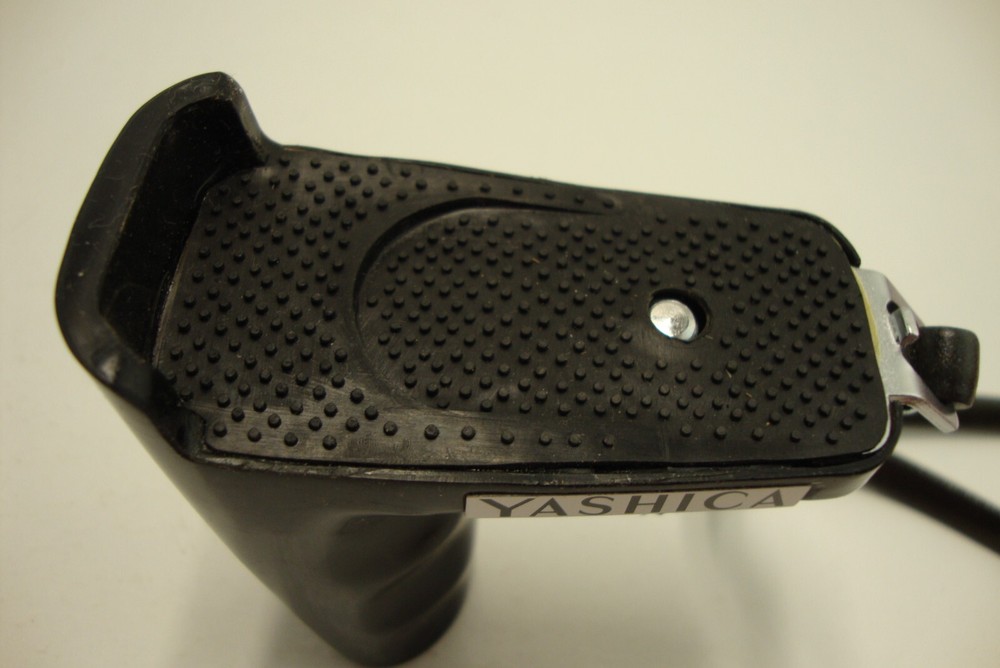 YASHICA Pistol Grip HANDLE ONLY for Camera