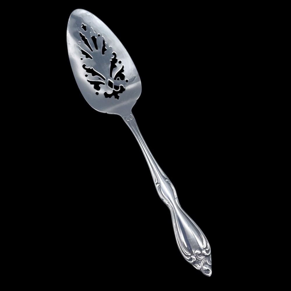 Rogers Strathmore Pierced Pie Cake Server