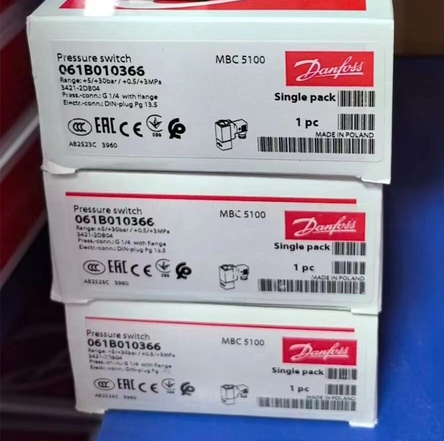 1PC Danfoss MBC5100 061B010366 pressure switch