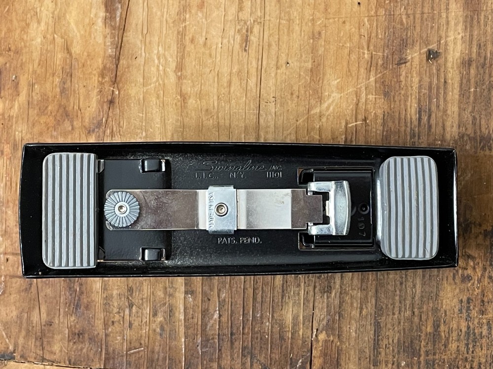 Swingline Stapler Model 711 – Tested Working