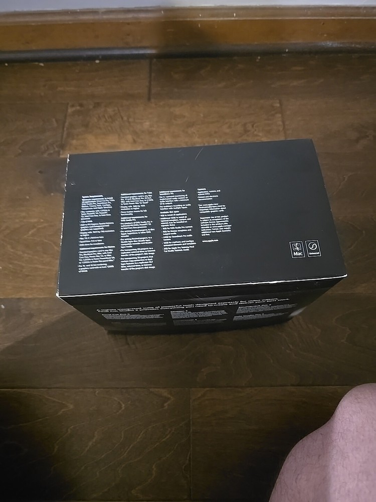 Apple Final Cut Studio 2 Editing Software Complete with Manuals