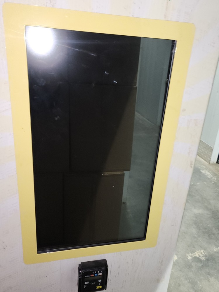 3 SMART VENDING MACHINES REFRIGERATED