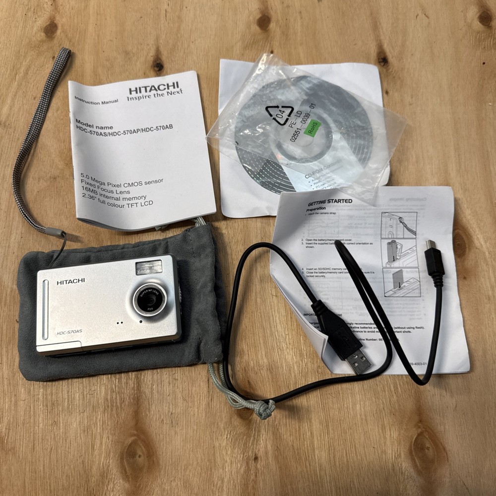 Hitachi HDC-570AS Digital Camera 5MP, Silver Please Read