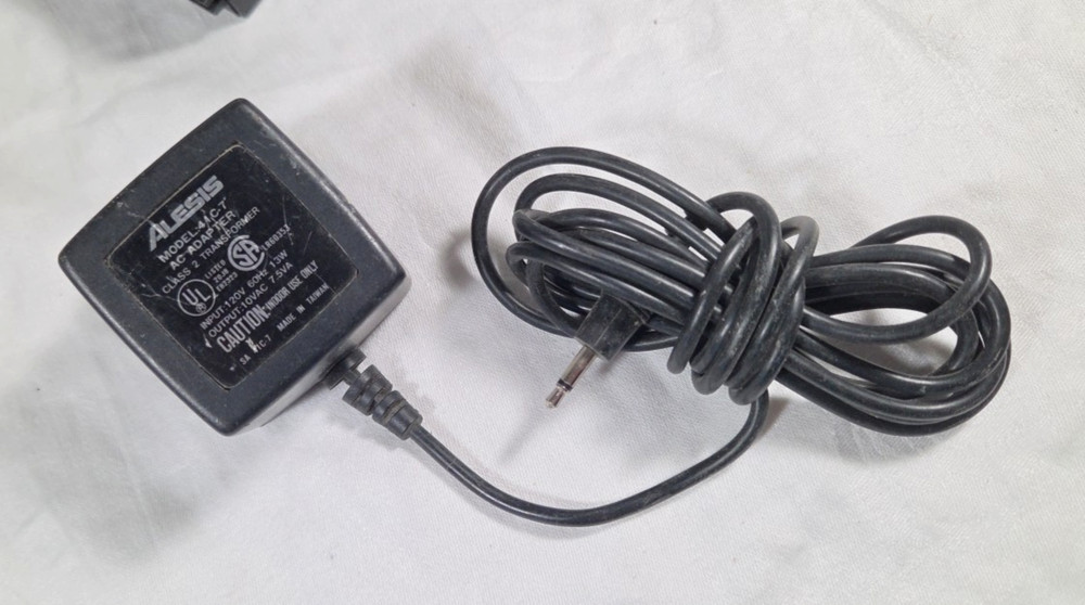 Alesis Micro Eq - Parametric Equalizer + Power Supply Included)/ #1