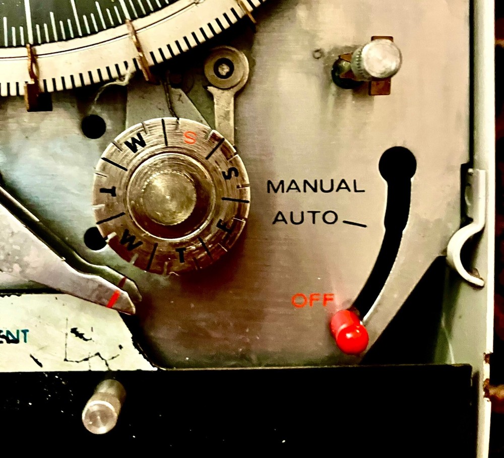 Dayton 2E212 Program Timer Untested