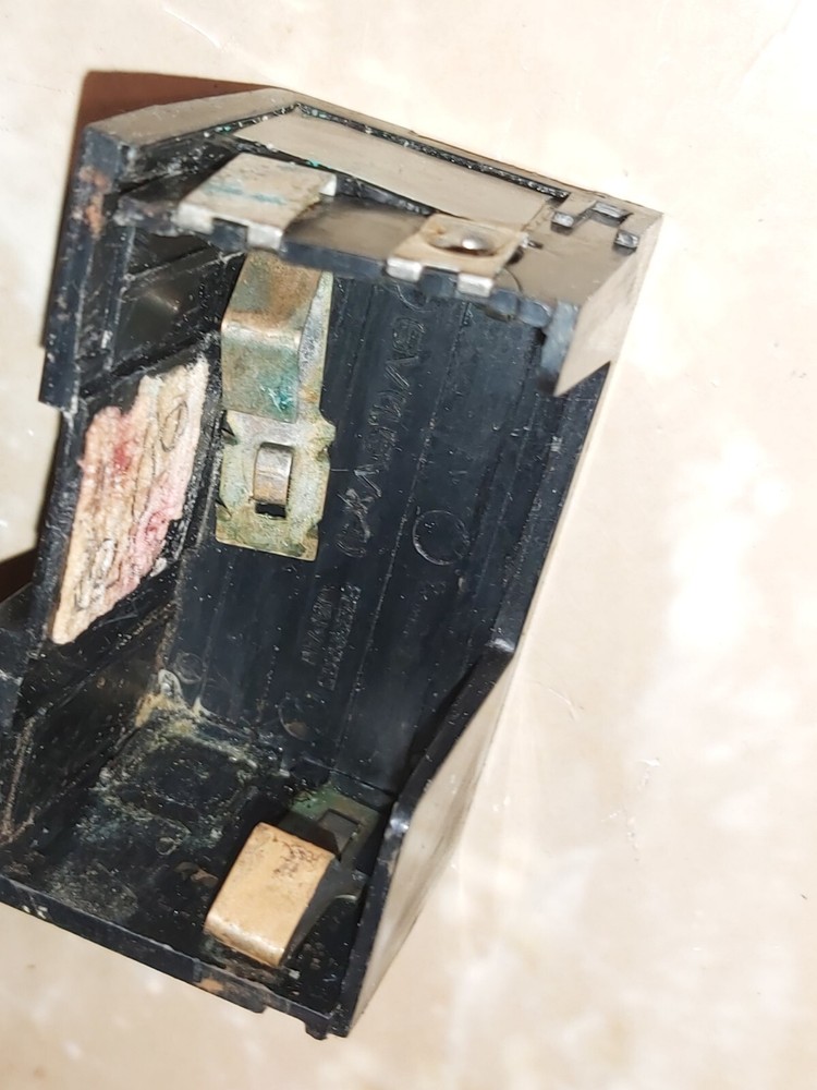 Radio ''Toshiba model IC 700 C''