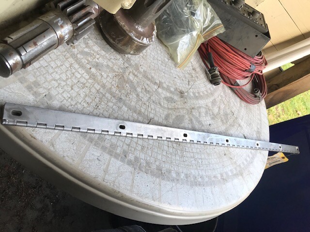 58470657 HINGE, DOOR, FRONT