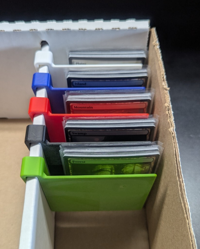 Card Divider with Retaining Clip