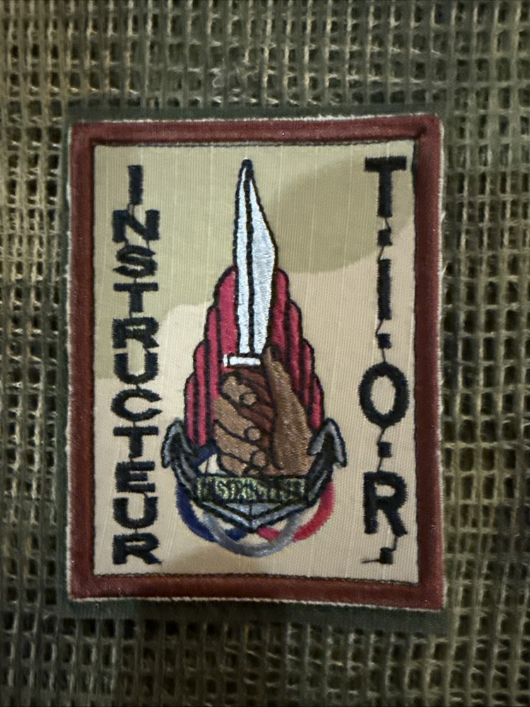 French Foreign Legion 2 Rep Instructeur TIOR Commando Patch -desert