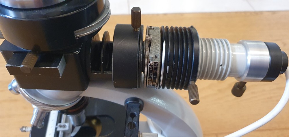 Carl Zeiss microscope 4653581