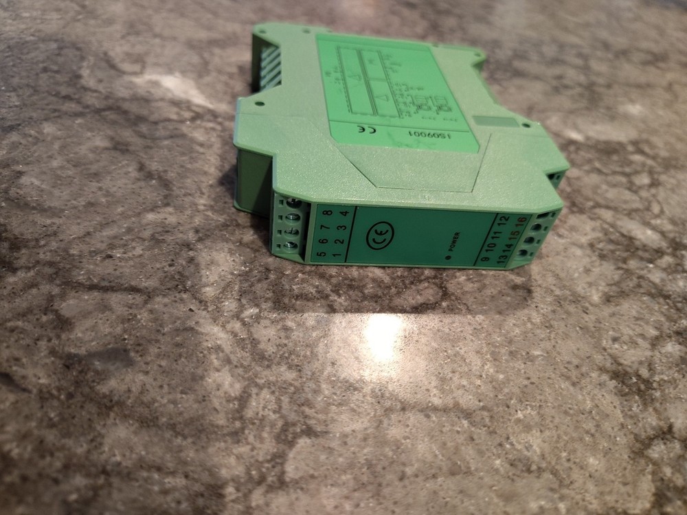 DC Signal Isolator Current Voltage Transmitter DIN Rail 0-10V To 0-5V Tool