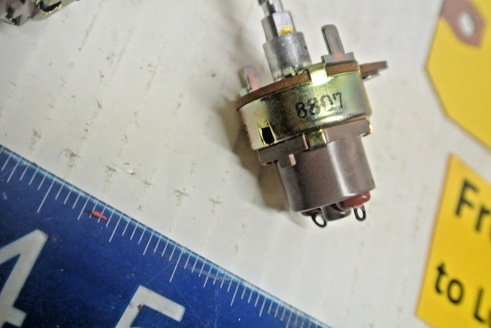 25 PCS. Variable Resistor Push On/Off Matsushita Electronic # M180KB