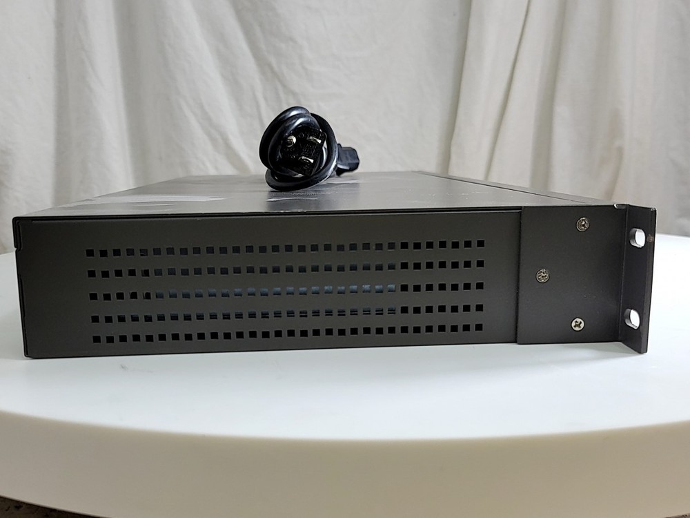 D-LINK DFE-2616X 16-Port Stackable Ethernet Hub