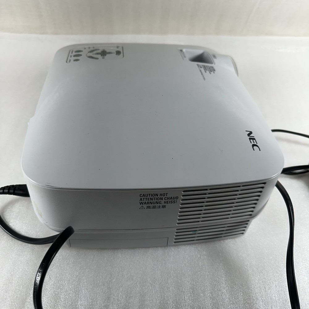 NEC VT470 LCD Projector W/ Remote Tested