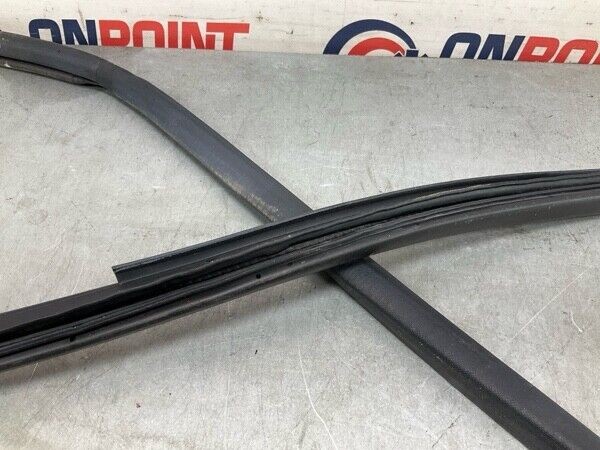 03-09 Nissan 350Z Passenger Coupe Door Frame Weatherstrip 76921CD000 OEM 21Bljfk