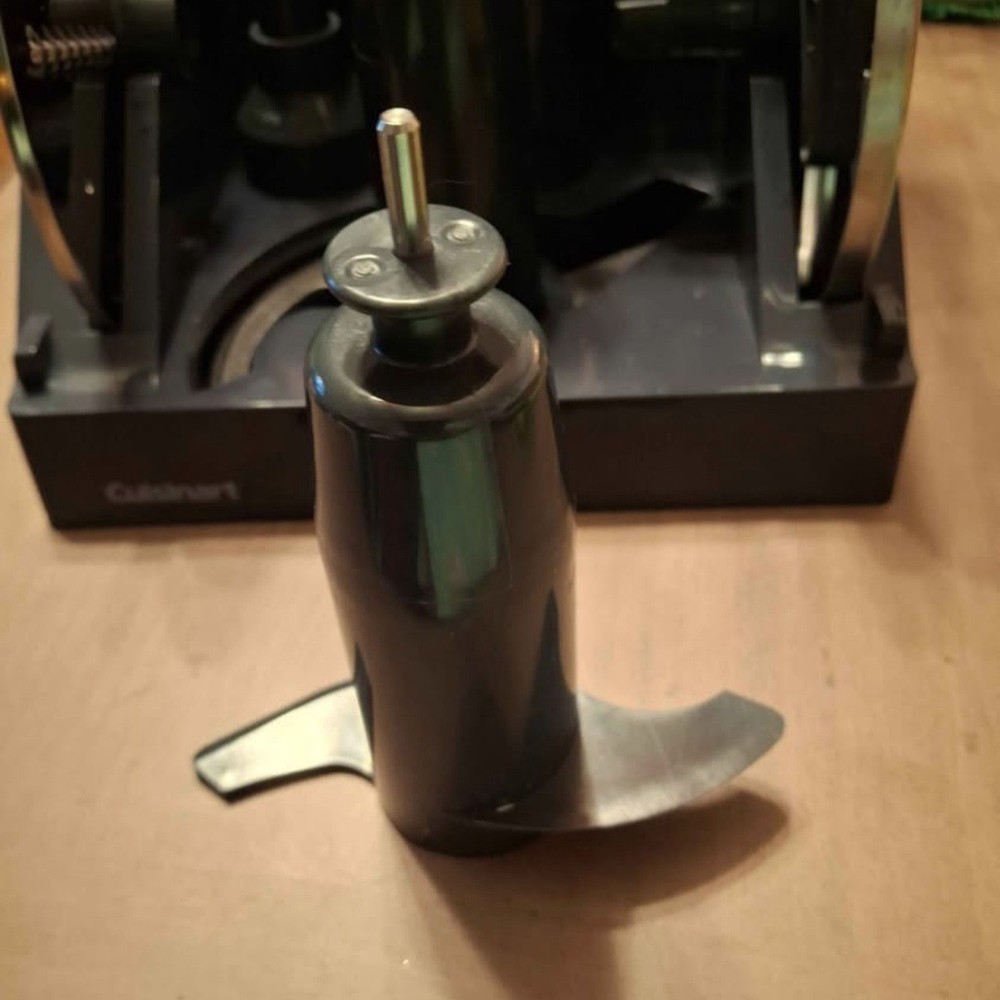 Cuisinart Food Processor FP-13SC Storage Case & Disc Blades Stem Attachments 6pc