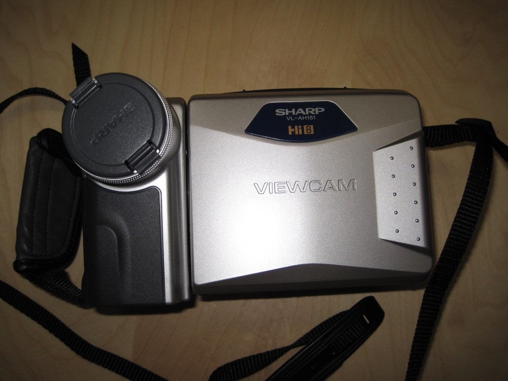 Sharp Viewcam VL-AH151U Video 8 Camcorder