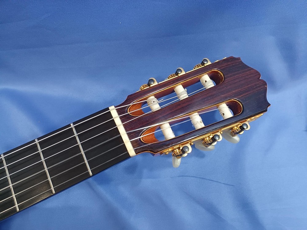 TAKAMINE NO.5 Classical Guitar-01