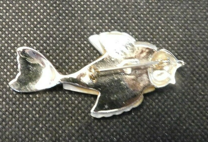 FISH PIN! e2240UXX