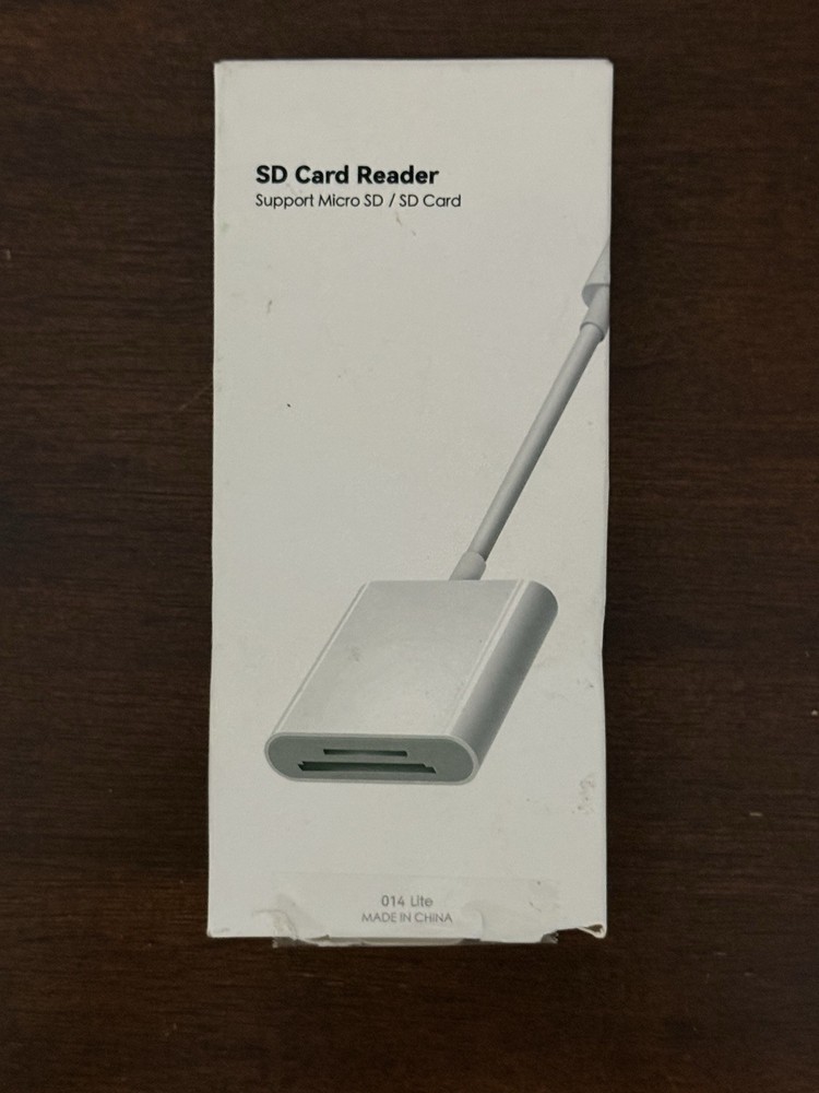 New SD Card Reader with Dual Connectors (Lightning & USB C) for iPad Or iPhone