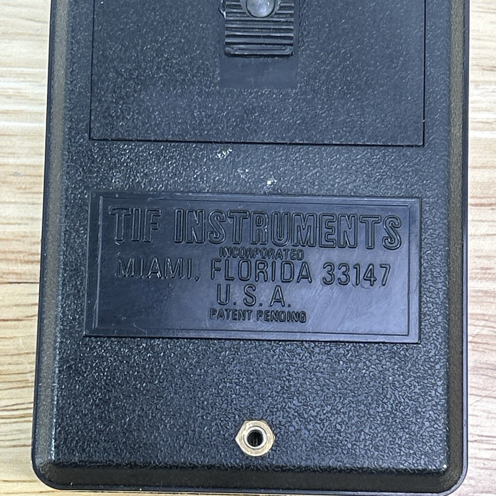 TIF 300cc Tic Tracer Connectionless AC Voltage Detector with Leather Case