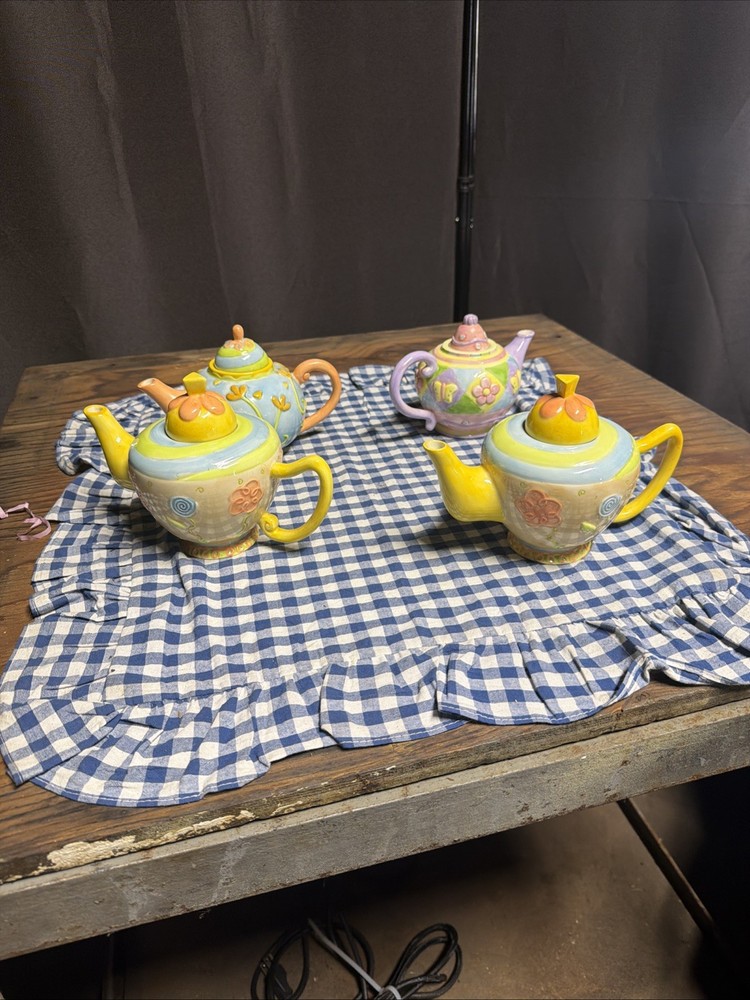 Oneida Tea Pourer Set