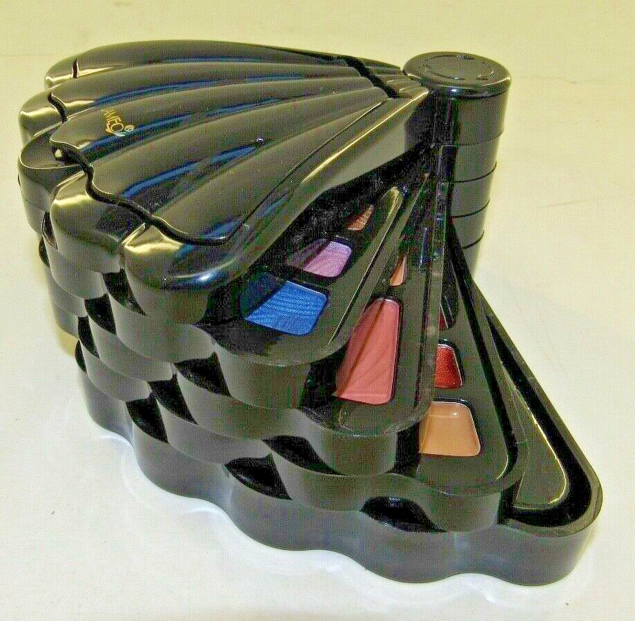 CAMEO Make-Up Kit #8913B Seashell Shaped Multi Layer