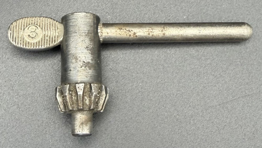 5 Jacobs chucks keys.