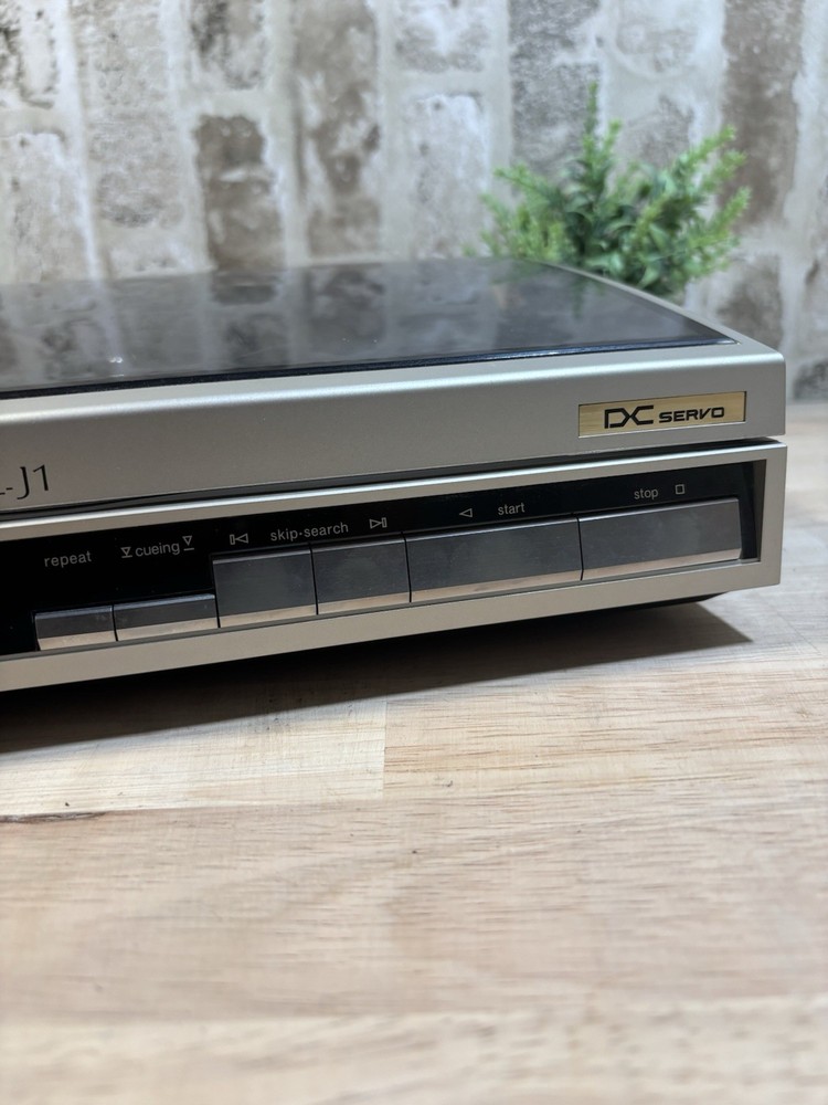 ⭐️Technics Sl-j1 Dc Servo Automatic Tangential Tracking Turntable⭐️Needs Belt⭐️
