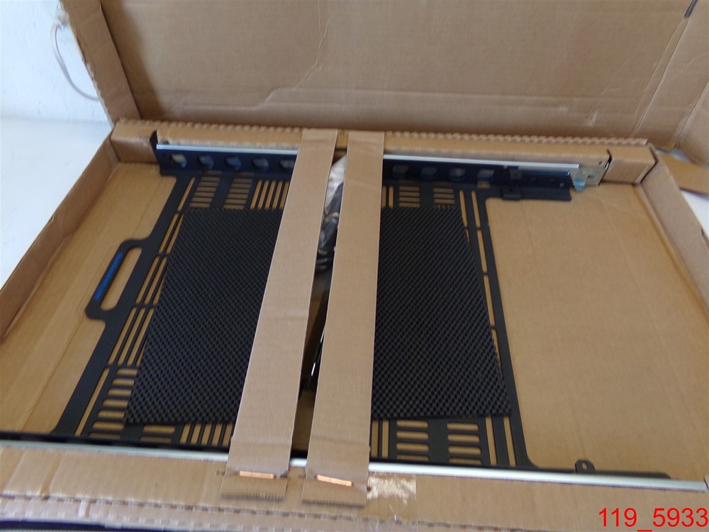 Rack Solutions / Innovation First Sliding Rack Mount Shelf 765381 1USHL-112