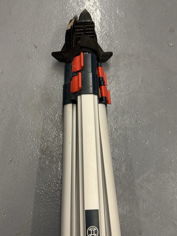 Bosh Laser Level With Tripod