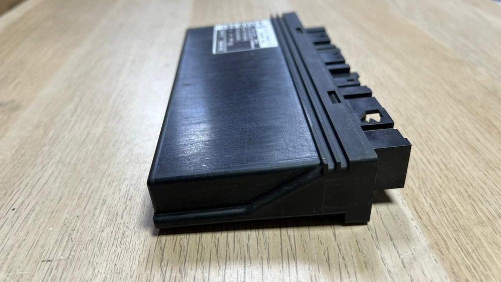 BMW Body Control Module 9168835 E60 and E61 5 Series