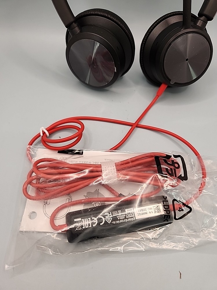 NEW Poly Blackwire 8225 USB-C Headset