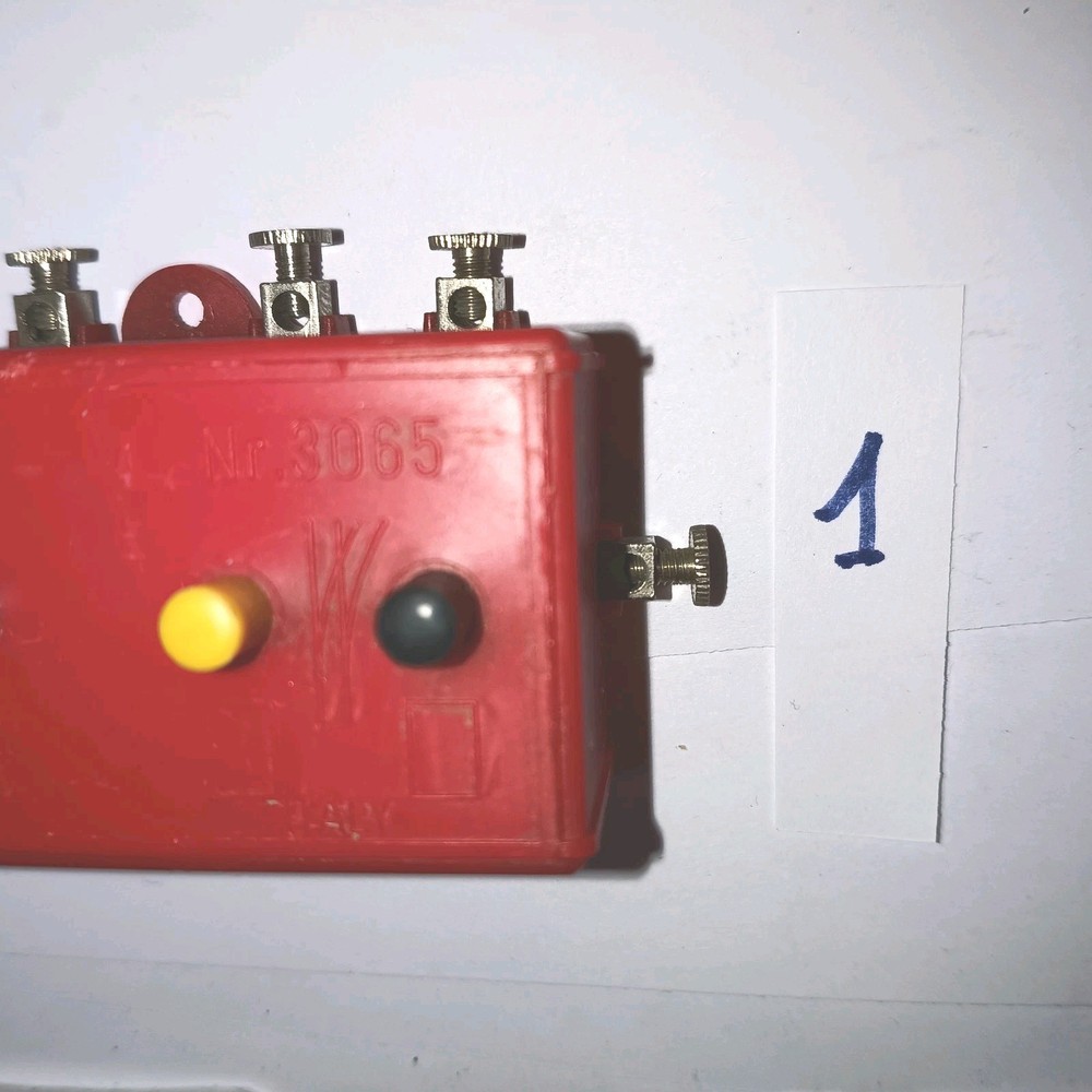LIMA-3065-BUTTON BOX X 2 EXCHANGES-GREAT