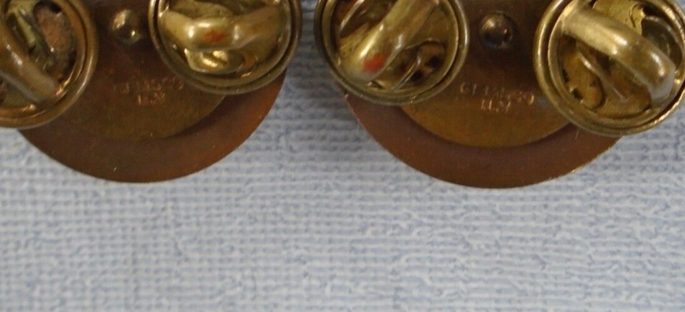 US Army Artillery & "US" collar insignia both marked GEMSCO NY