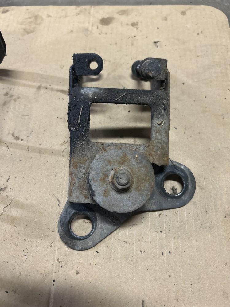 1989 YAMAHA PHAZER PZ480E Engine Mounting Brackets Hardware
