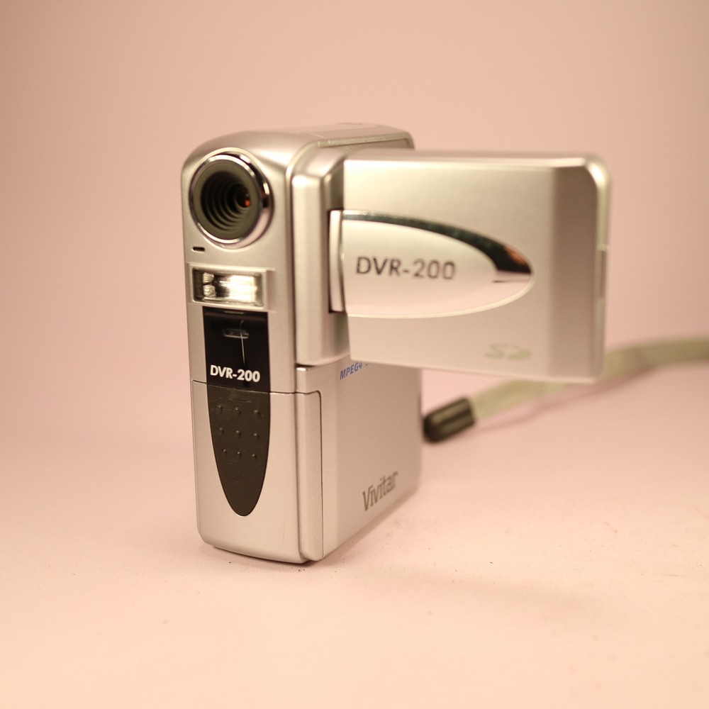 Vivitar DVR-200 2.0MP Compact Digital Video Recorder Silver Tested